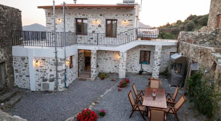 Βίλα Πλάτανος