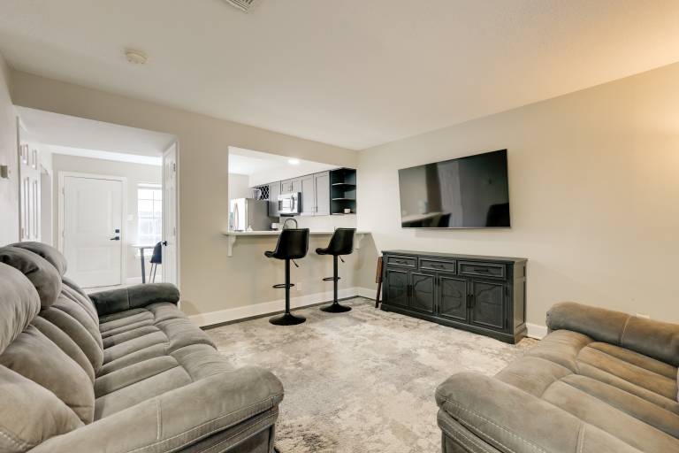 4 Mi to IAH: Suburban Houston Townhome in Humble, TX