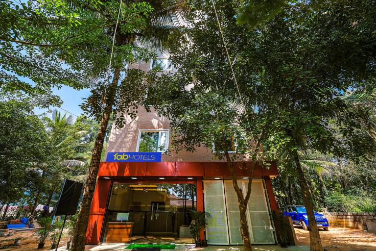 FabHotel Tree Suites