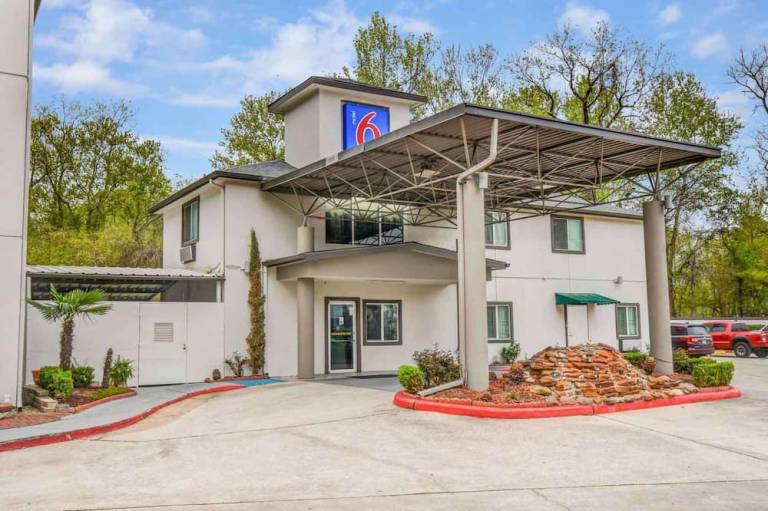 Motel 6 Humble TX Houston International Airport