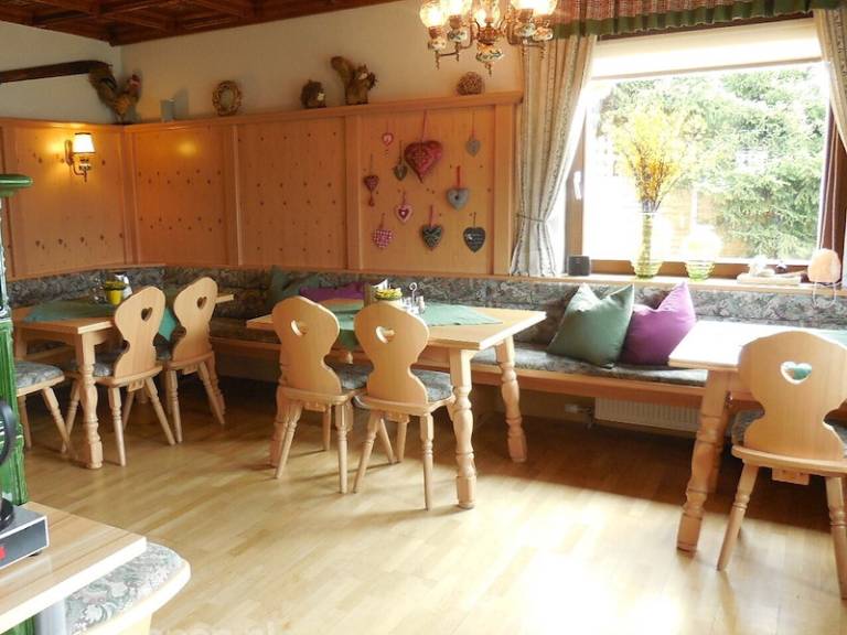 House with terrace — photo 3