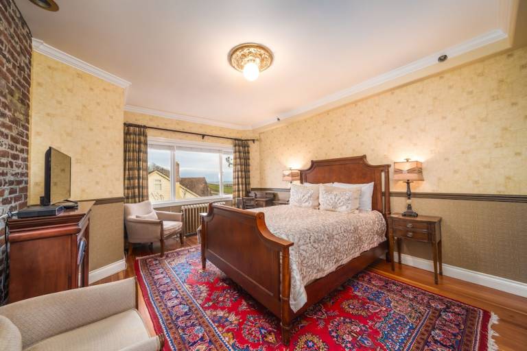 Bed and breakfast  Oak Bay