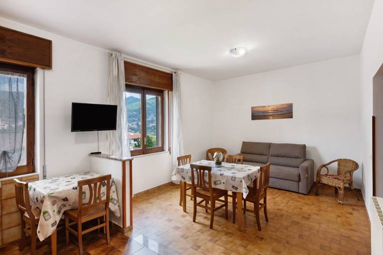 Apartment 'Capri Vista Monti' with Shared Garden, Balcony and Wi-Fi in Praiano
