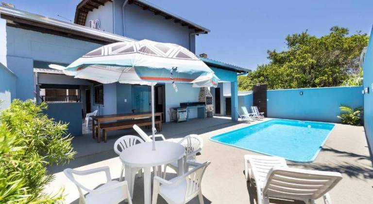 House with pool in Bombinhas