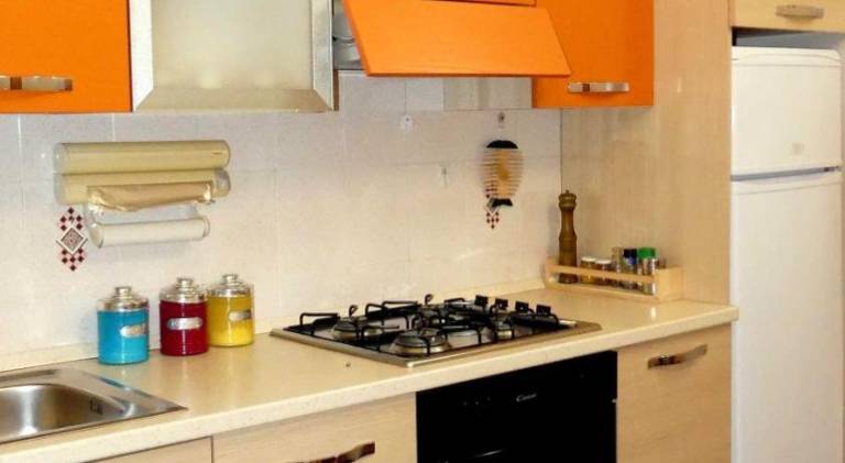 Rental apartment with barbecue, terrace & yard — photo 3