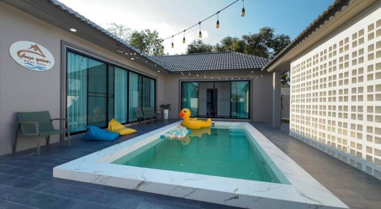 Villa with pool & jacuzzi — photo 3