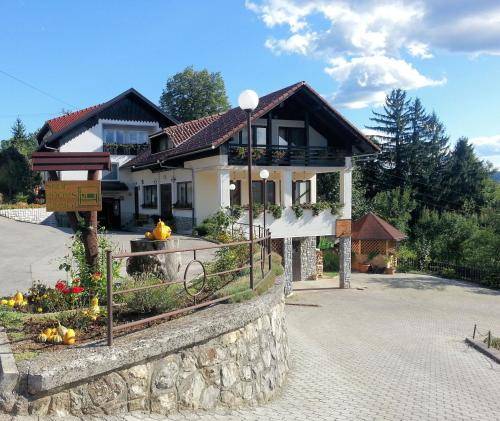 Prenočišče z zajtrkom Vinica