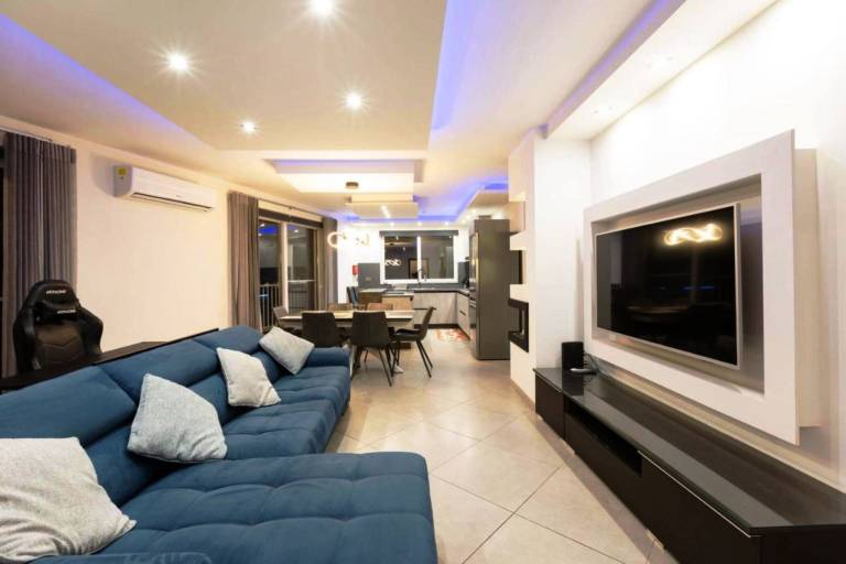 Luxury Apartment in Gzira close to Sliema 3 BR Apartment Sleep 8 — photo 5