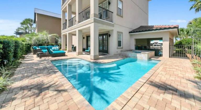 House with pool | Pets are welcome — photo 4