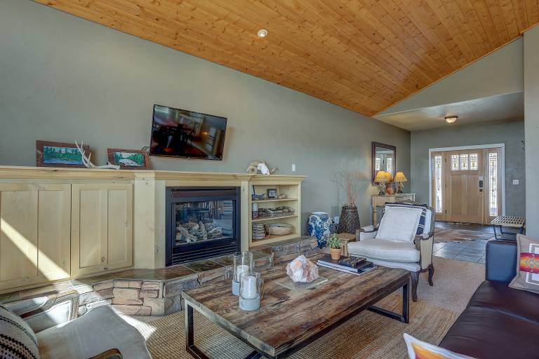 Golden Butte - Stunning & Spacious, Captivating Views, A/C, Foosball — photo 5
