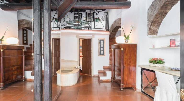Charming vacation home with patio & jacuzzi | Pets are welcome in Vittoria