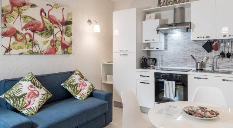 Holiday apartment with grill & patio — photo 5