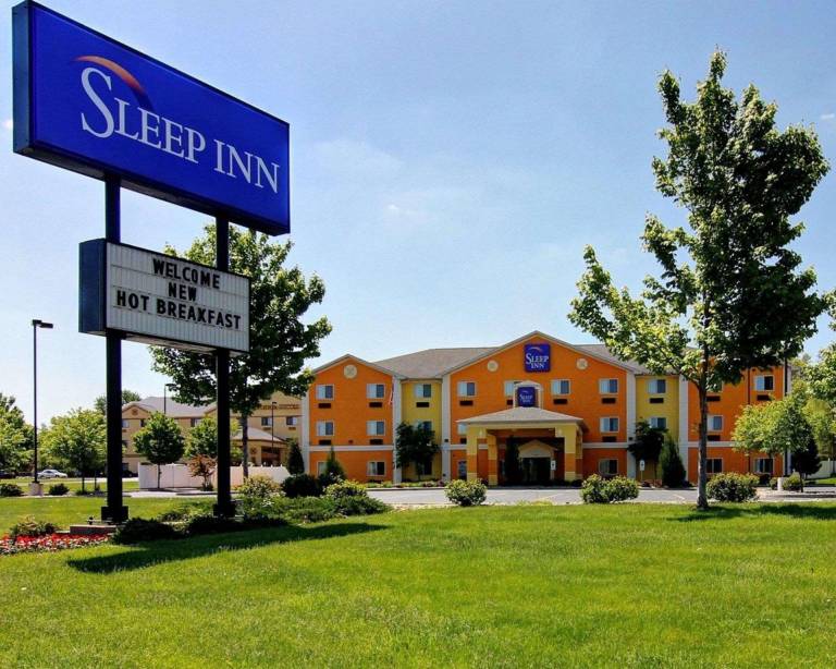Sleep Inn South Bend Airport in South Bend, IN