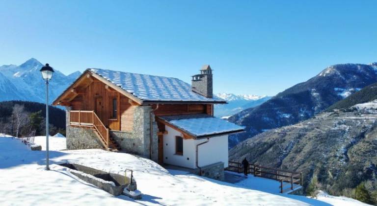 Vacation home with patio & yard in Aosta