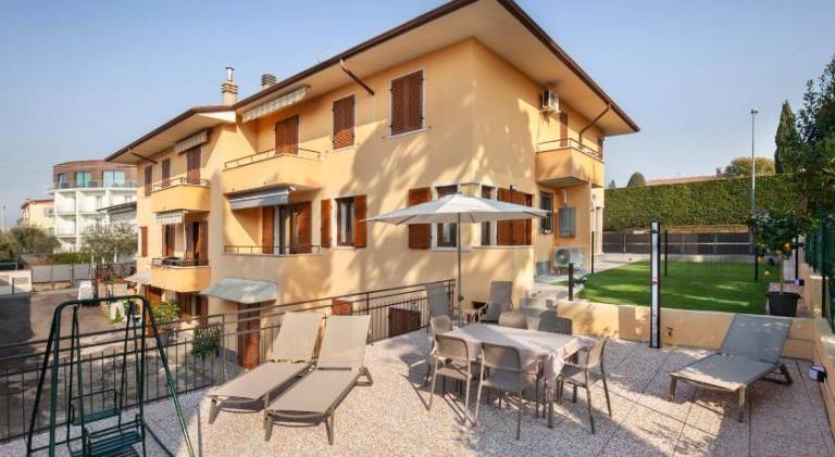 Apartment with 2 rooms for 6 persons in Affi
