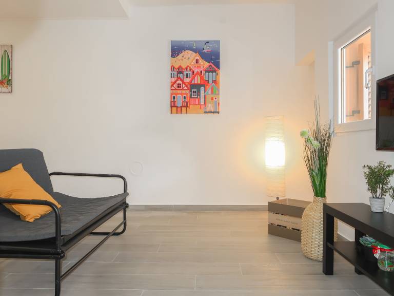 Charming rental apartment with garden, patio & barbeque | Dogs allowed — photo 3
