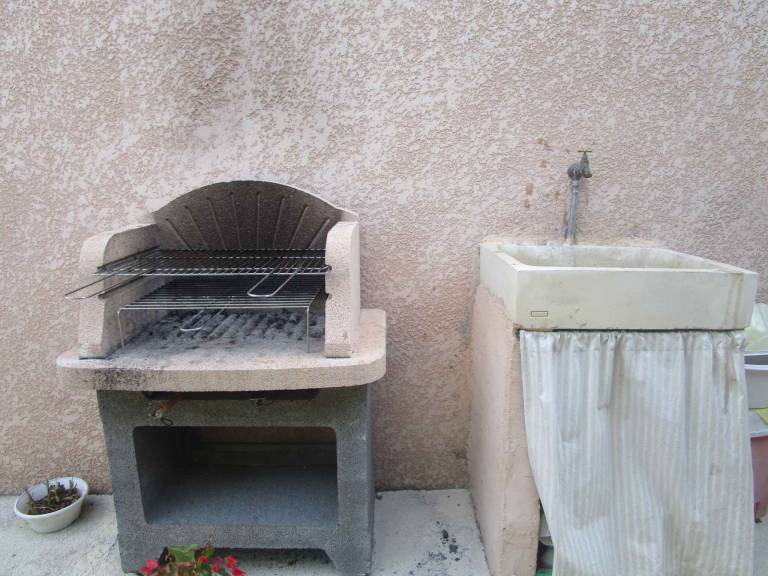 House with garden & barbecue — photo 5