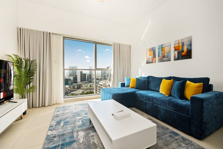 Modern 1BDR Apt With Balcony Pool Access And JVC