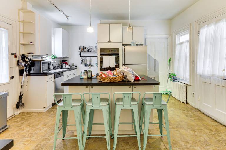 1 Mi to Needham Center Square: Pet-Friendly Apt! — photo 2