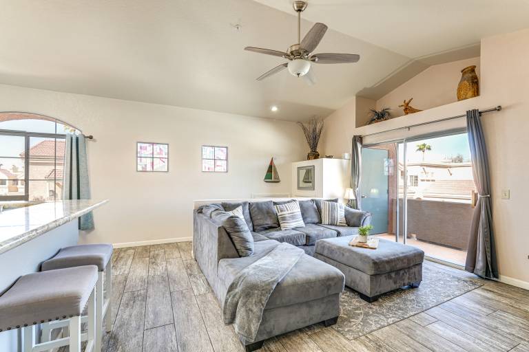 Walk to Rotary Park: Lake Havasu City Condo — photo 5