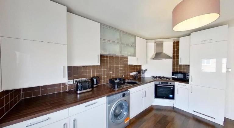 Orange Apartments Bothwell Road — photo 3