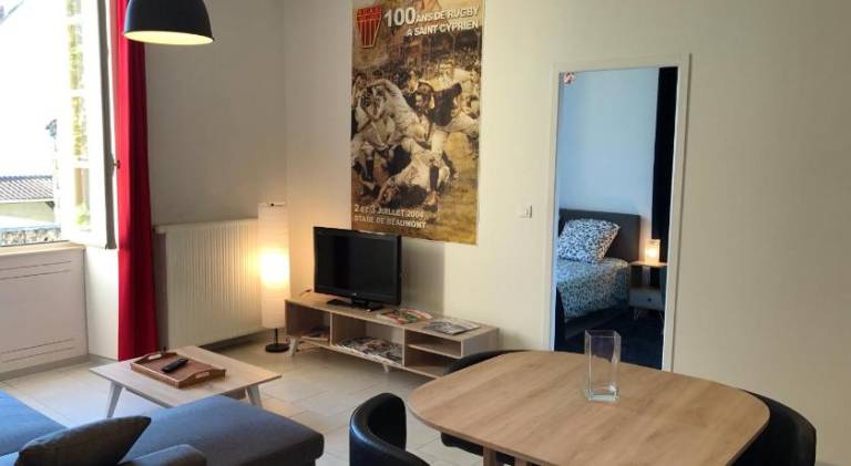 Rental apartment with patio & barbeque — photo 2
