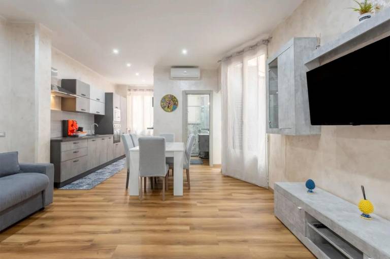 'Oreto Central Station' Apartment with Balcony, Wi-Fi and Air Conditioning — photo 2