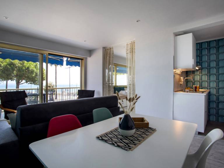 Beautiful apartment with pool, patio & yard | Sea view | Beach nearby | Pets are welcome — photo 2