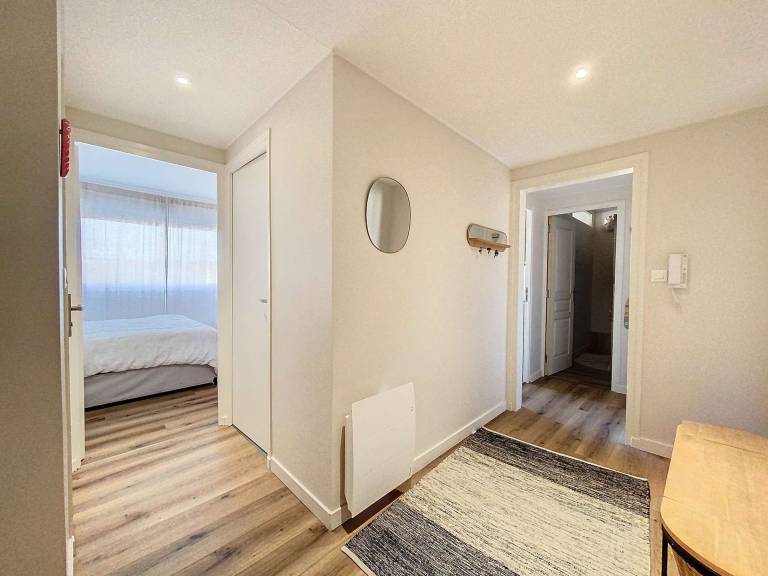 Ideal Beach T2 Cabin with Parking, Pets Allowed — photo 3