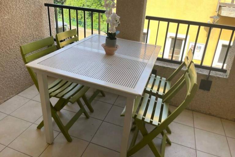 Holiday apartment with patio — photo 4