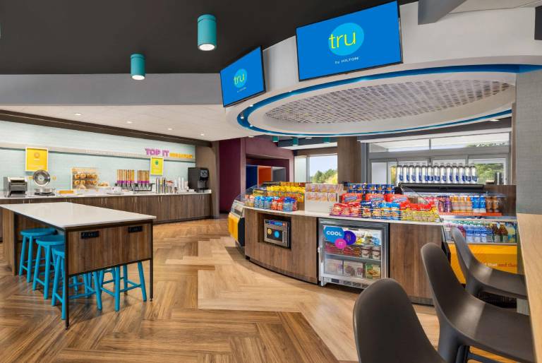 Tru by Hilton Lawrenceville Atlanta I-85 Sugarloaf — photo 5