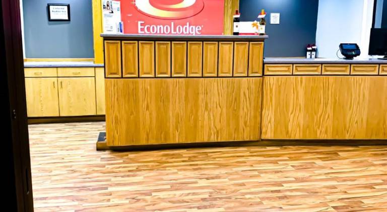 Econo Lodge Inn & Suites Winnemucca — photo 4