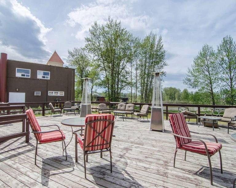 Ramada by Wyndham Whitecourt — photo 5