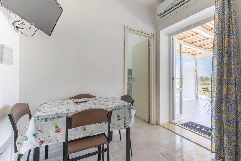 Rental apartment with terrace, fast internet & pool — photo 2