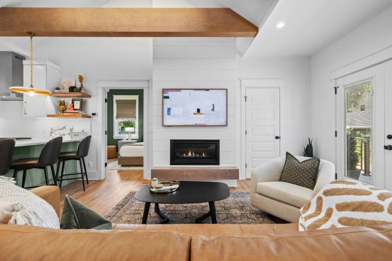 Boutique Luxury King Suite with Spa Bath & Balcony in Walkable East Nashville in Nashville, TN