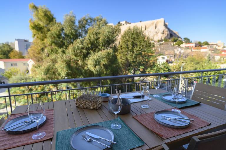 Stunning Acropolis 2 bedroom Opulence