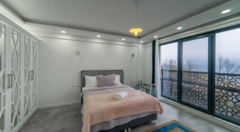 Pleasant villa with grill, patio & hot tub | Pets are welcome — photo 2