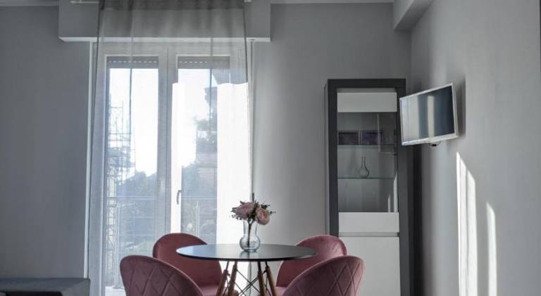 Rental apartment with patio in Affi