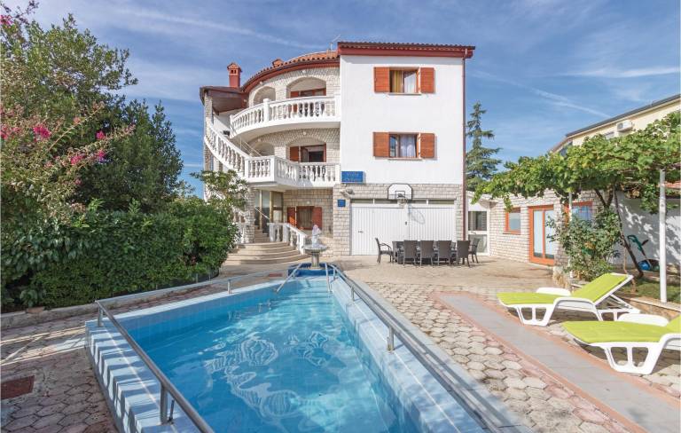 House  Pula