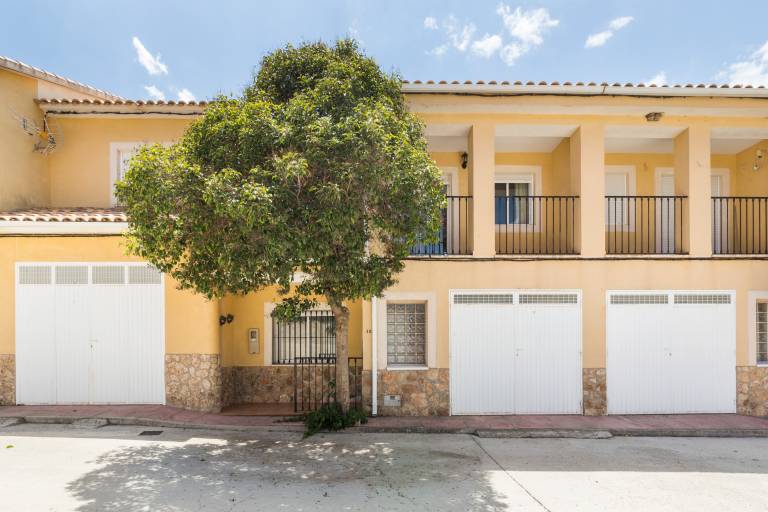 Family-oriented vacation home with garden, BBQ & terrace | Mountain view | Pets are welcome in Murcia
