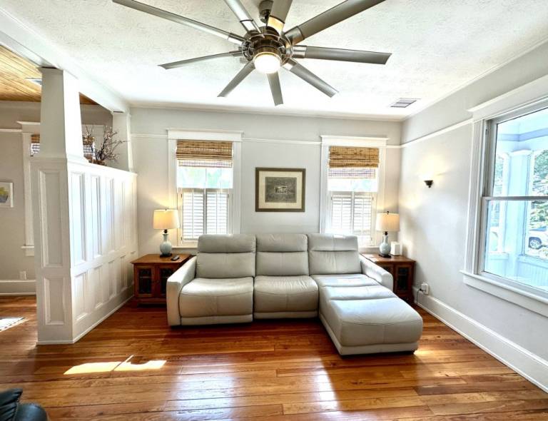 Renovated 1920 Craftman - Historic DT 2 Blocks – Vilano Beach only 3Mi — photo 2