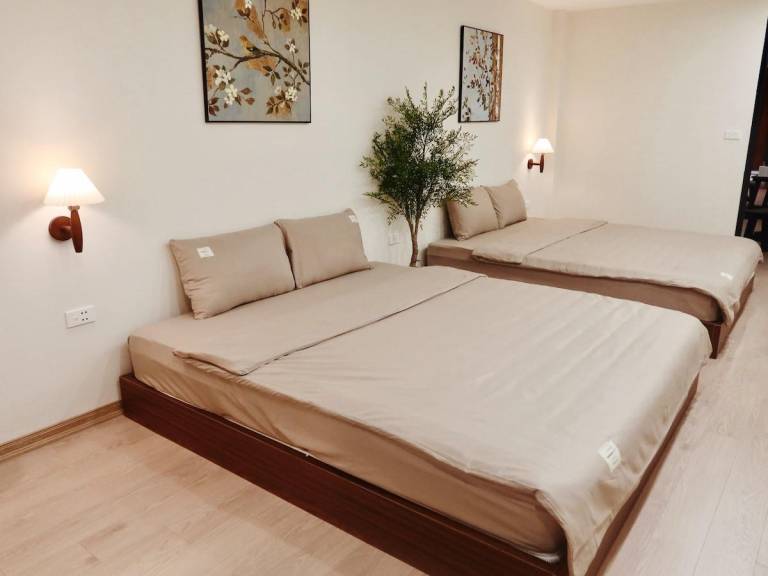 Vacation home with yard | Close to Temple of the Jade Mountain | Perfect for remote work — photo 2