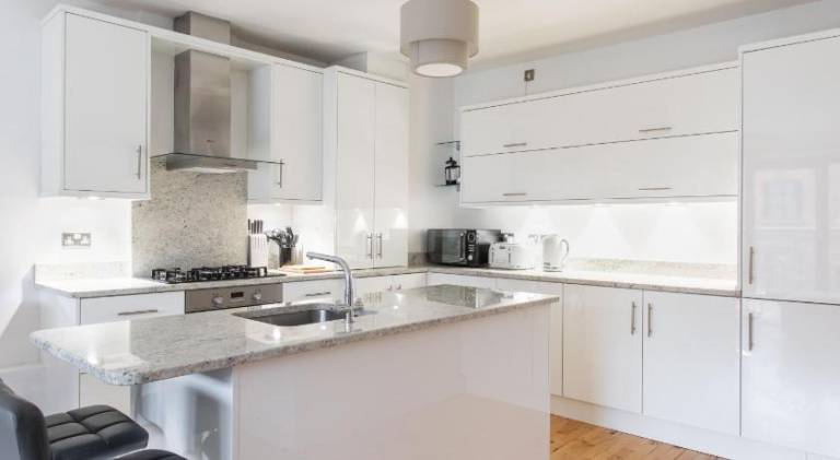 Apartment | Next to Belfast City Hall — photo 4