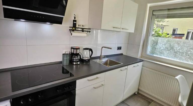 Modern Homes - Voll ausgestatte Wohnung - Balkon - Hotelbetten - 4K TV - WLAN — photo 3