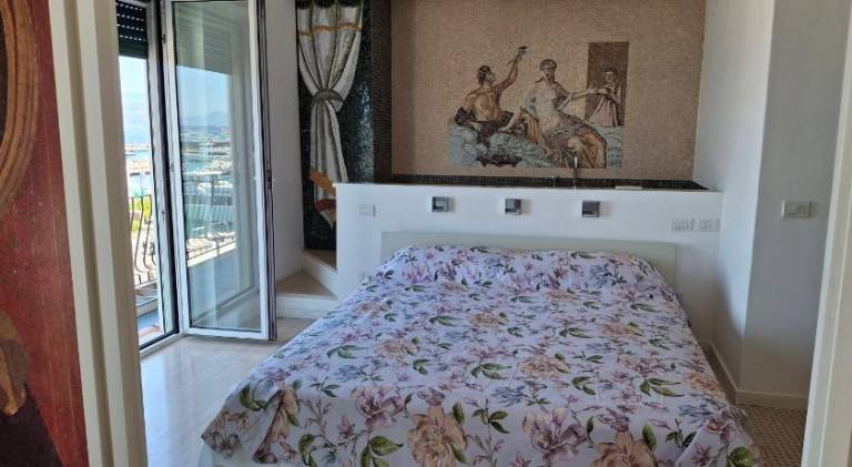 Apartment with jacuzzi — photo 5