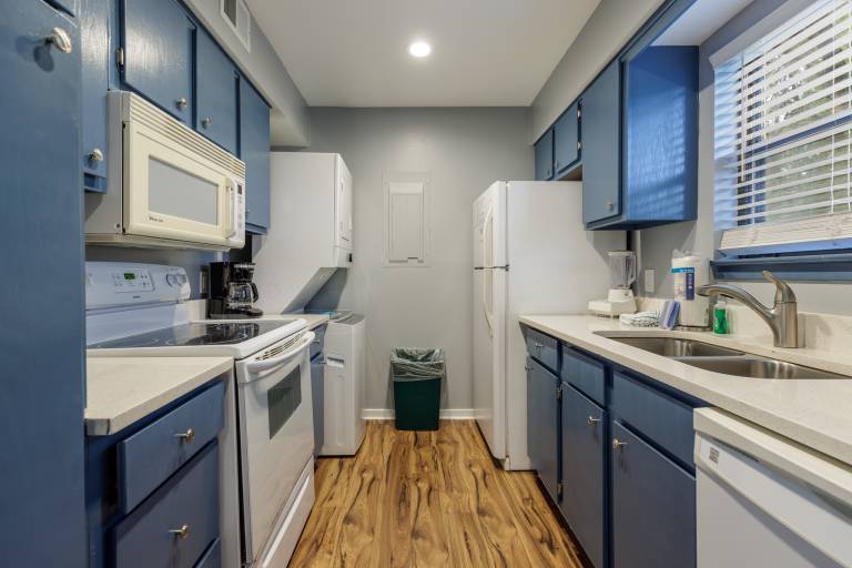 2399 Lighthouse Tennis Villas: 1BD/BA Pet Friendly in Sea Pines — photo 4