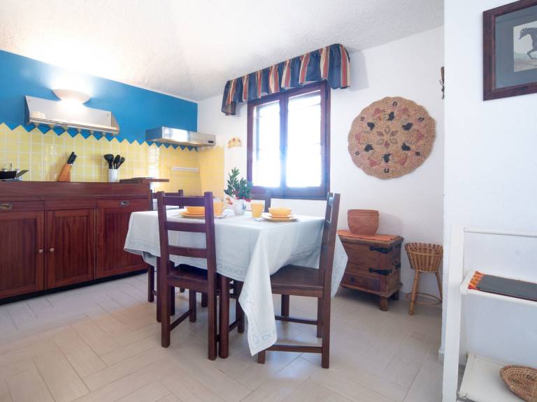 Rental apartment with grill & patio — photo 4