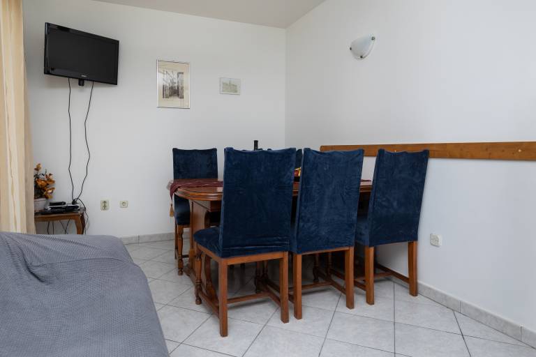Three bedroom apartment with balcony and sea view Mimice, Omiš (A-2805-a) — photo 5