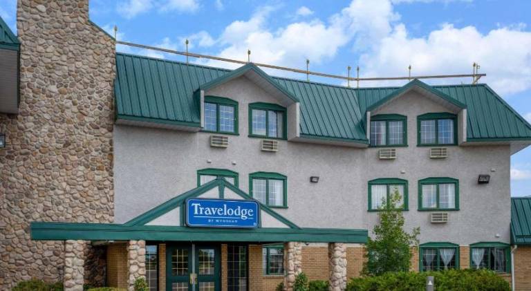 Travelodge by Wyndham Lacombe — photo 3