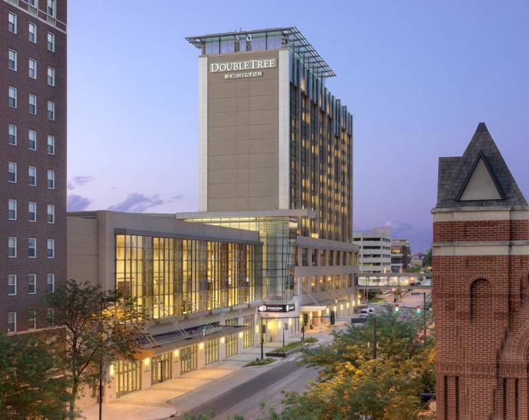 DoubleTree by Hilton Cedar Rapids Convention Complex in Cedar Rapids, IA